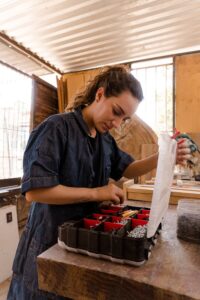 pexels-los-muertos-crew-8447842 (1)