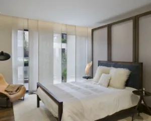 Chambre intime et confortable