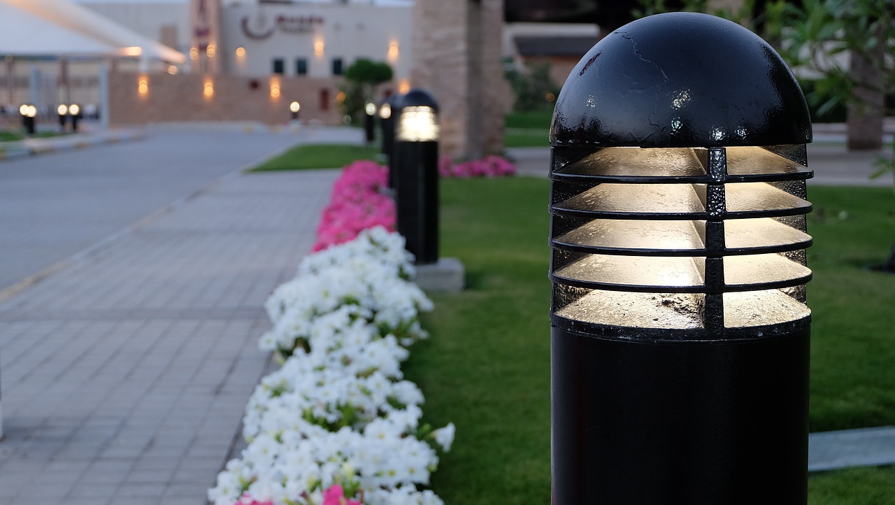 Luminaire noir exterieur