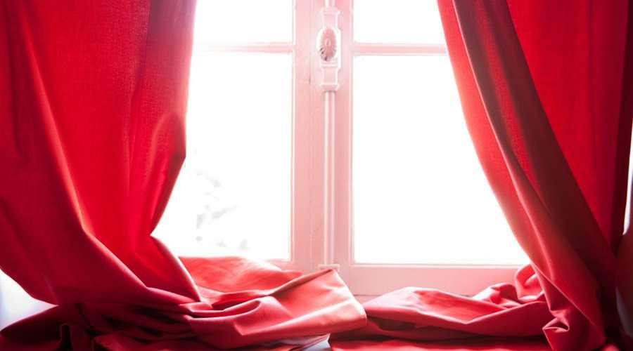 Rideaux epais rouge
