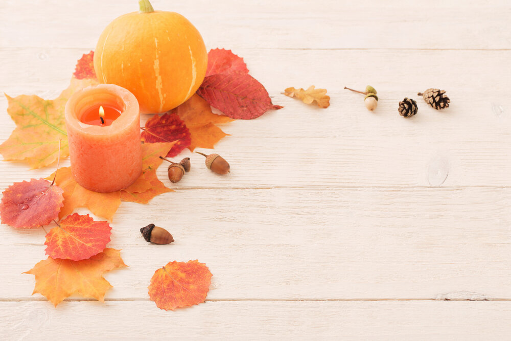 bougies-orange-fleurs-