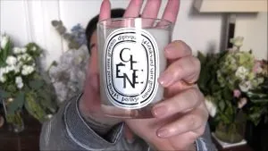 une bougie diptyque